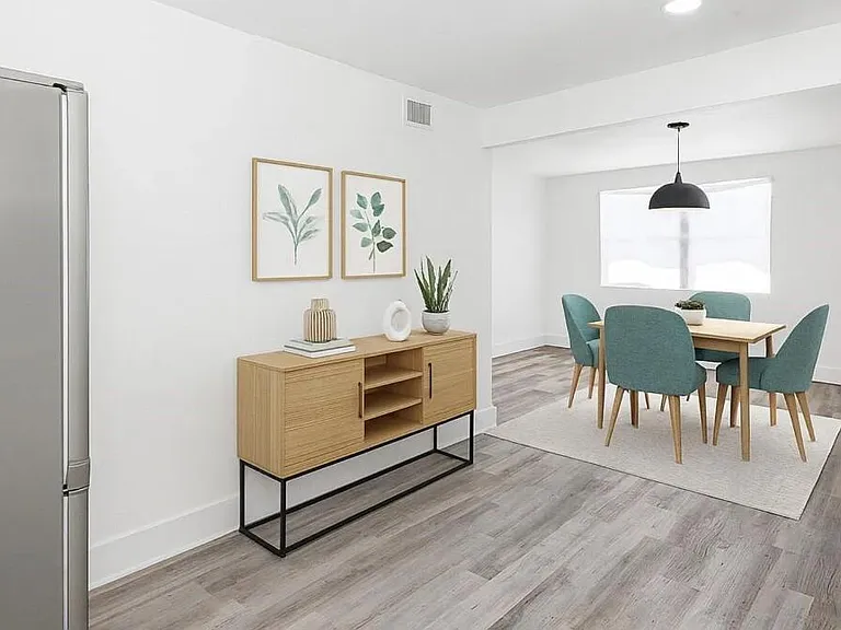 2447 Roosevelt St #4 — Photo 7