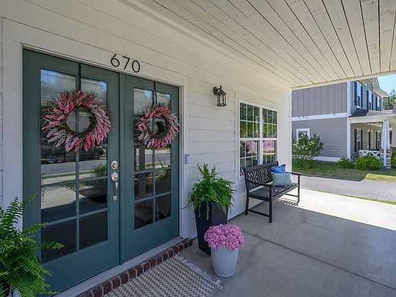 5th image of 670 Rosebury Rd