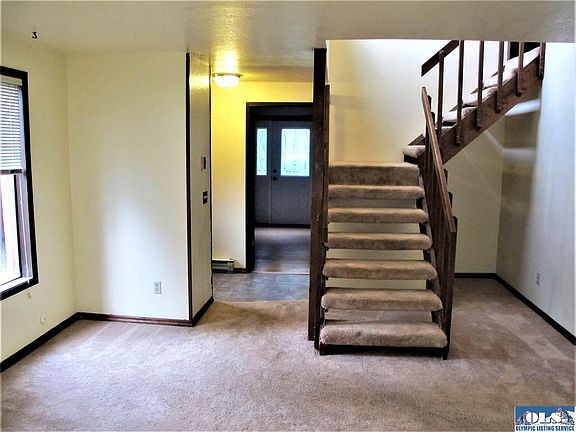 5th image of 251 S Solmar Dr