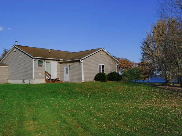38 Tamarack Drive, Newport, ME 04953