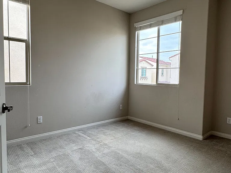 2233 W Anacasa Way — Photo 12