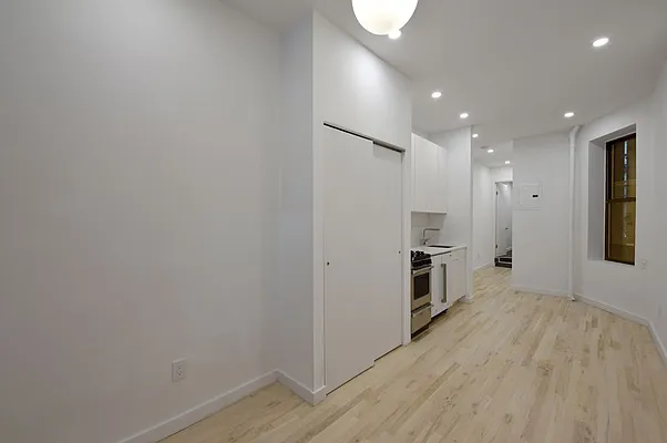 Rented by Aether Property Group | media 16