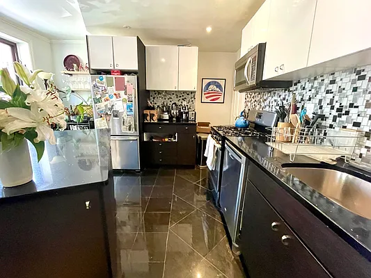 Rented by Corcoran | media 27