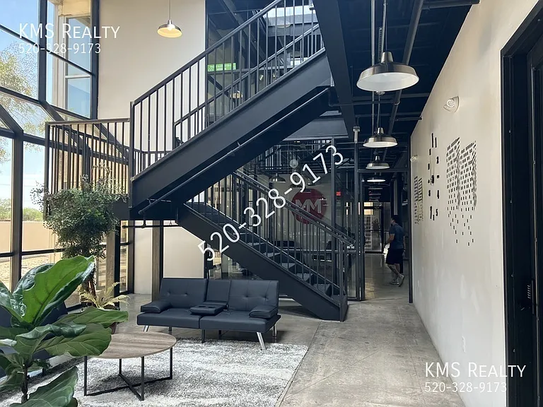 7454 E Broadway Blvd — Photo 3