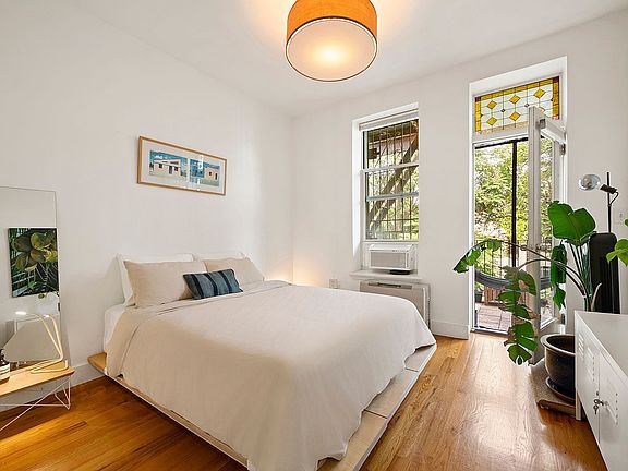 5th image of 289 Troutman St APT 3B