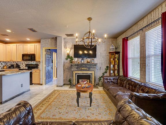 2nd image of 2041 Lacie Jo Ln #2041