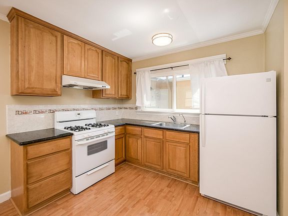 4th image of 410 Maple Ave APT 4