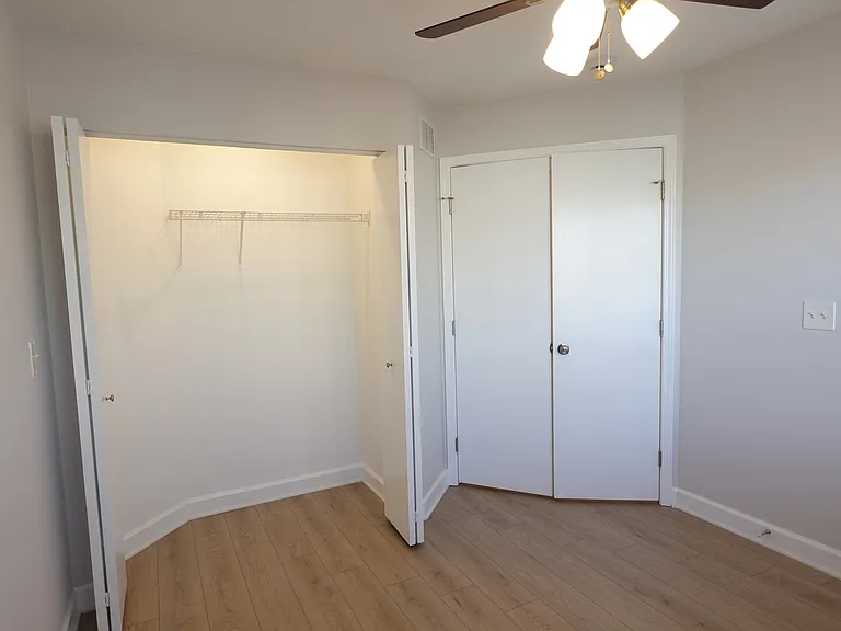 881 Essex Cir #881 — Photo 20