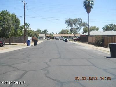 2nd image of 1026 W 6th Pl