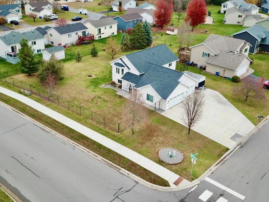 605 Gumtree St NE, Saint Joseph, MN 56374