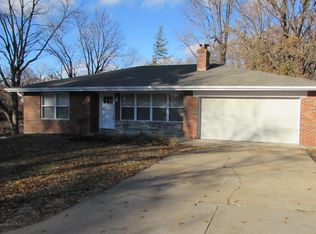 721 Benvenue Dr N, Saint Louis, MO 63137