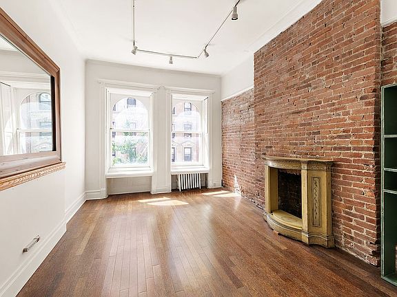 2nd image of 335 W 85th St APT 4A