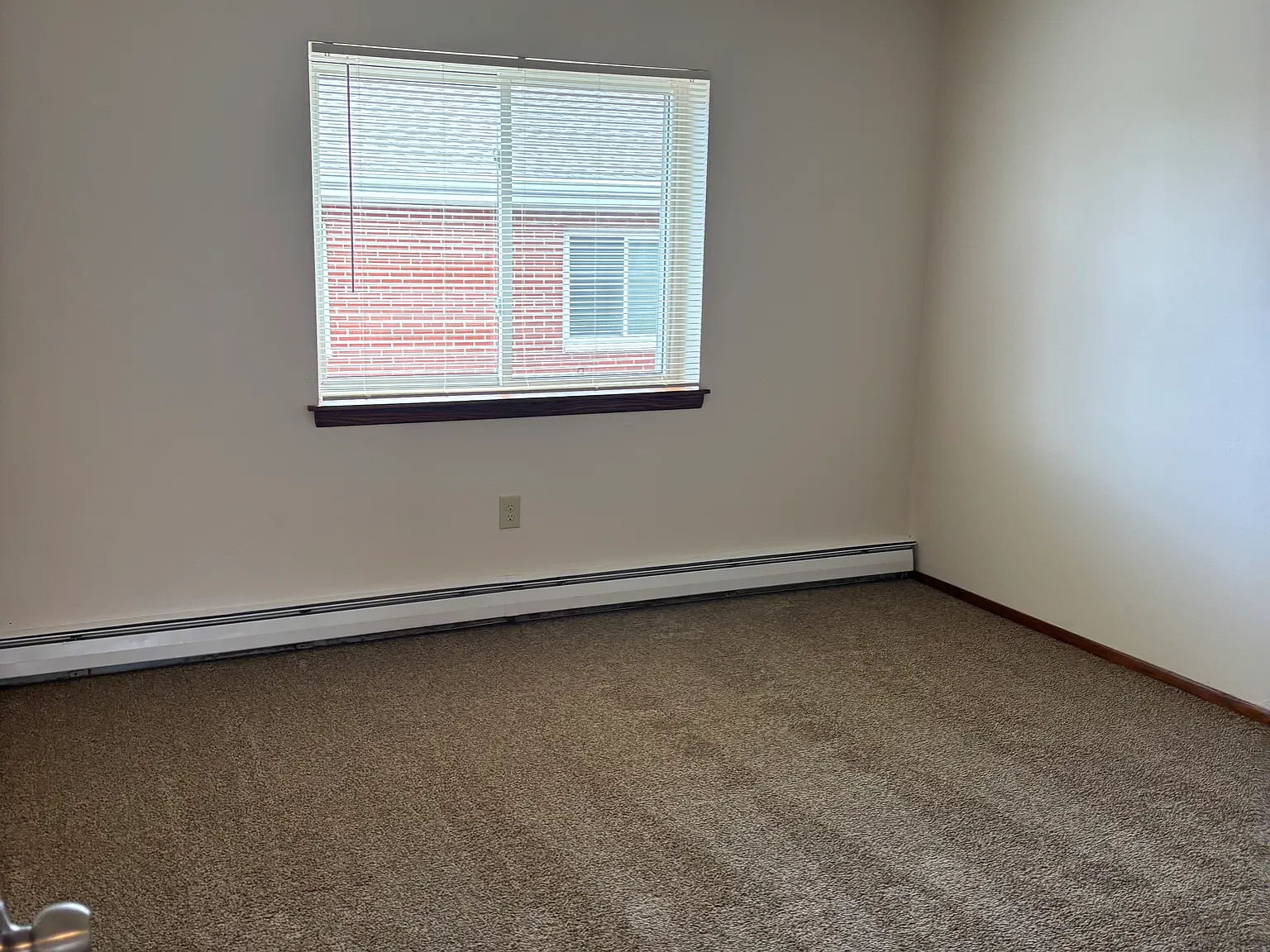 2 bed, 899 sqft, $1,275 — Photo 2