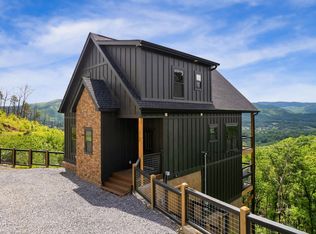 2715 Indigo Ln, Sevierville, TN 37862