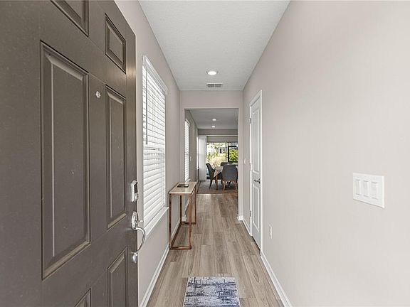 4th image of 5466 SW 85th Avenue Rd