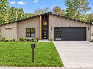 68 Granshire Dr, Bella Vista, AR 72714