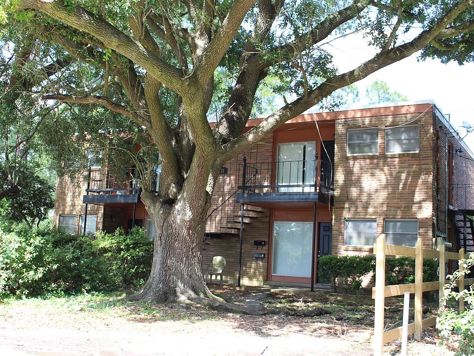 1st image of 211 Jefferson Dr
