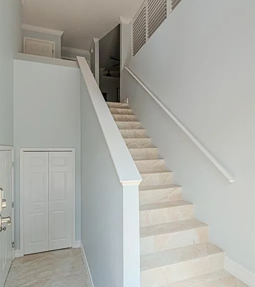 6015 Pinnacle Ln #5 — Photo 2