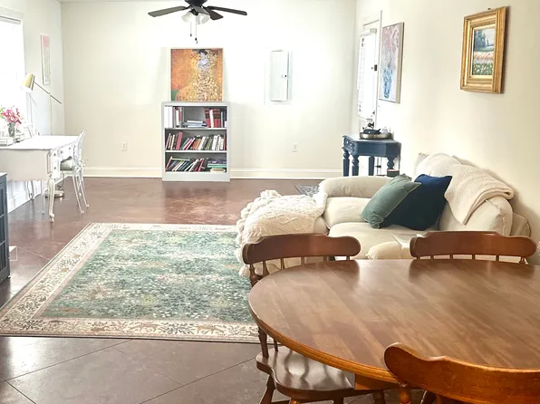 (undisclosed Address), Oxford, MS 38655