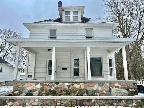 70 Westwood St, Hillsdale, MI 49242