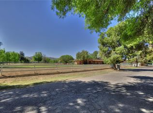 3715 E Saint Anne Ave, Phoenix, AZ 85042