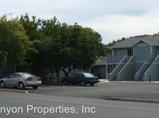 66 SW 3rd St APT 7, Madras, OR 97741