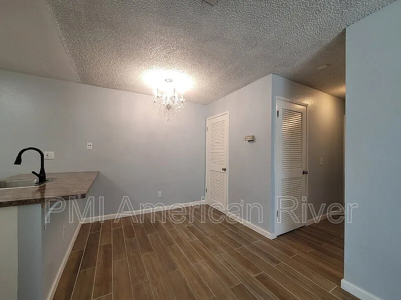 2 bed, 2.0 bath, 826 sqft, $1,495 — Photo 4