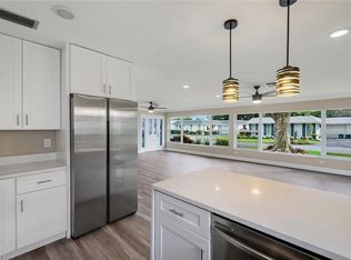 233 YORKSHIRE CT, NAPLES, FL 34112