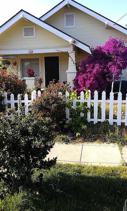 1st image of 3498 Collier Ave