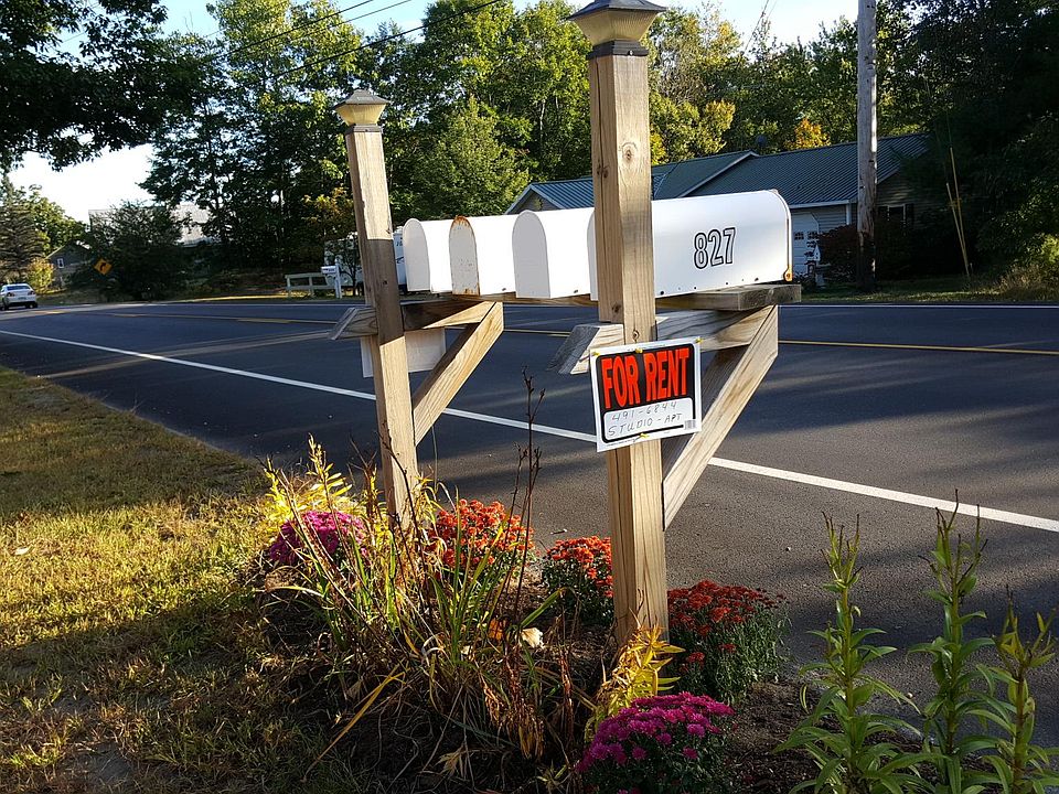 2nd image of 827 Fairbanks Rd