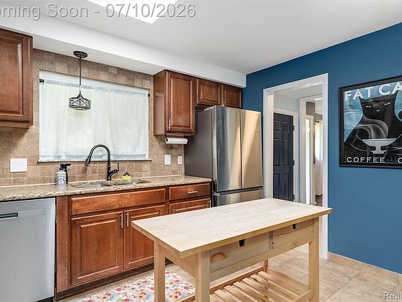 3rd image of 29721 Beacontree St