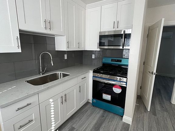 4th image of 2705 W Main St #2705E