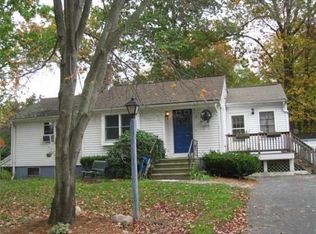 5 Lakeshore Dr, Hopkinton, MA 01748