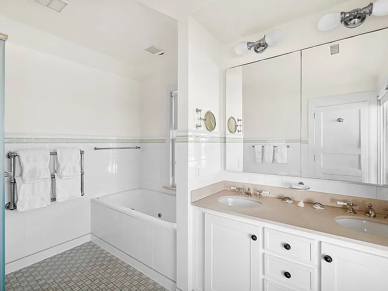 165 Lily Pond Ln — Photo 19
