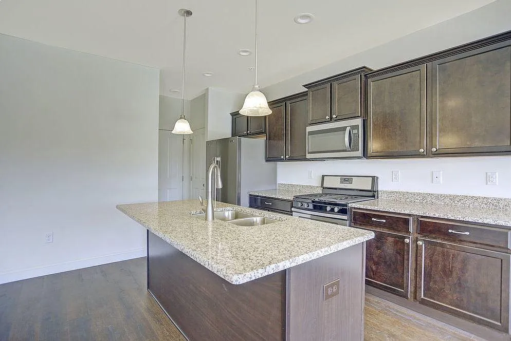 Building Photo - 5300 Mendenhall Dr