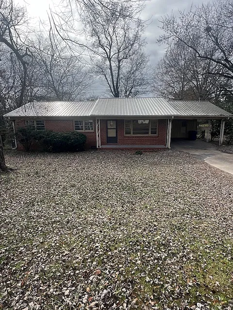 3 bed, 1212 sqft, $1,200 — Photo 1