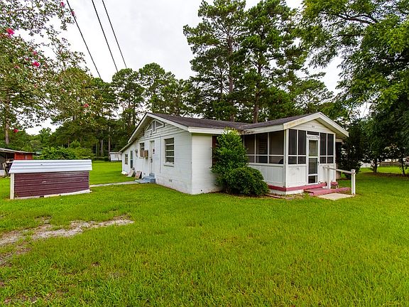 2nd image of 304 Kelly Dr