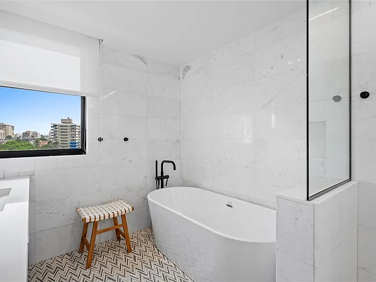 1233 Luchetti #1470 — Photo 20
