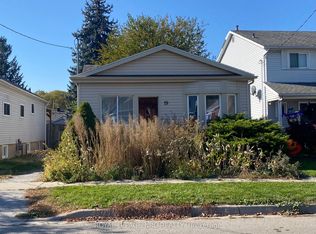 19 Margery Ave, Saint Catharines, ON L2R 6J6
