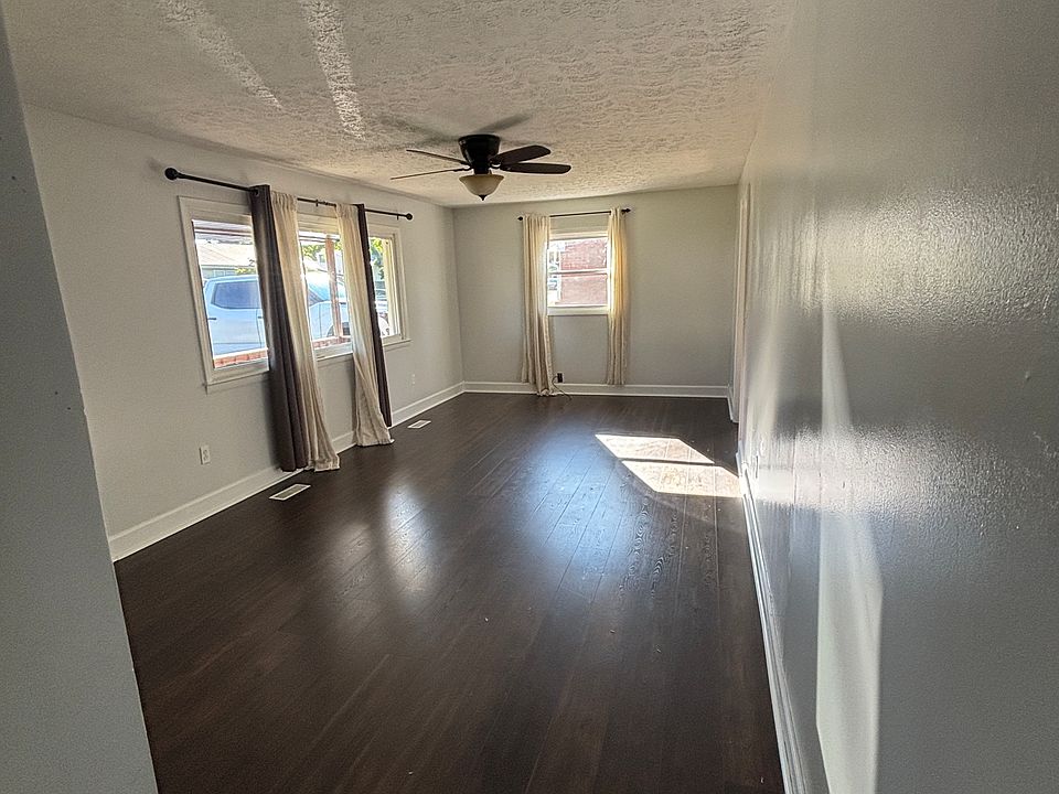 1st image of 700 Elita Ln