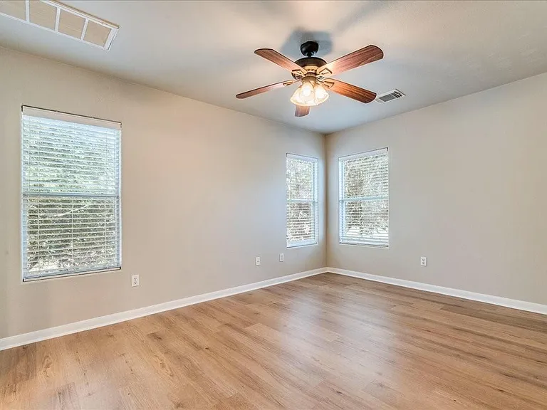 2924 Bond Dr #4C — Photo 17