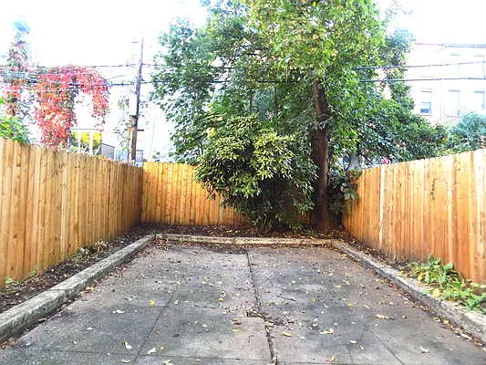 Rented by Blue Egg Realty Corp | media 28