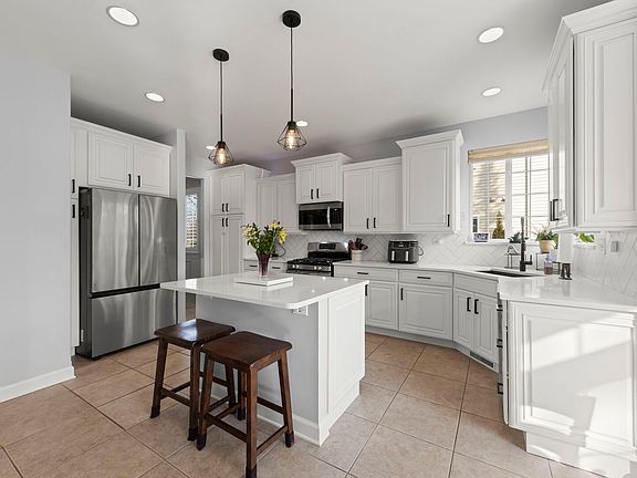 2nd image of 621 Western Dr
