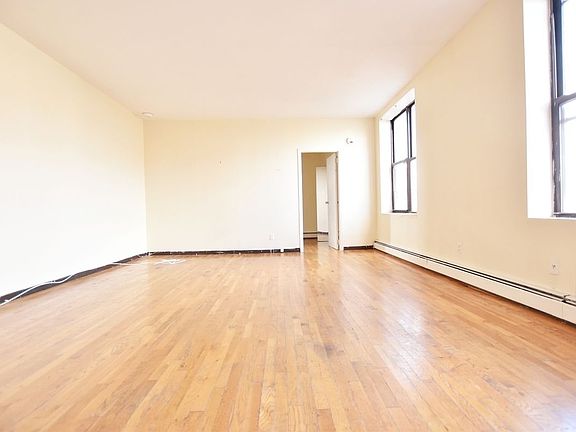 5th image of 2334 28th Ave APT 4C
