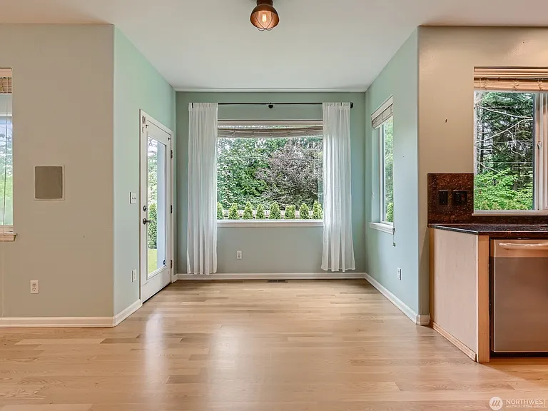 16025 NE Woodinville Duvall Rd — Photo 9