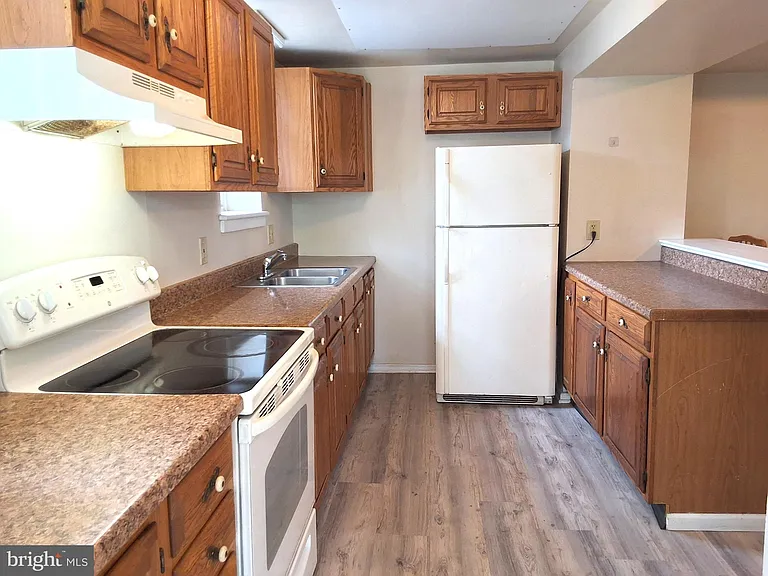 100 S Church St #2 — Photo 4