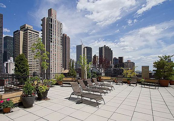 4th image of 139 E 35th St APT 7H