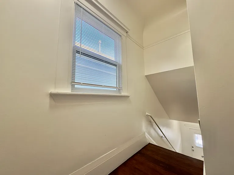 1303 Adeline St — Photo 10
