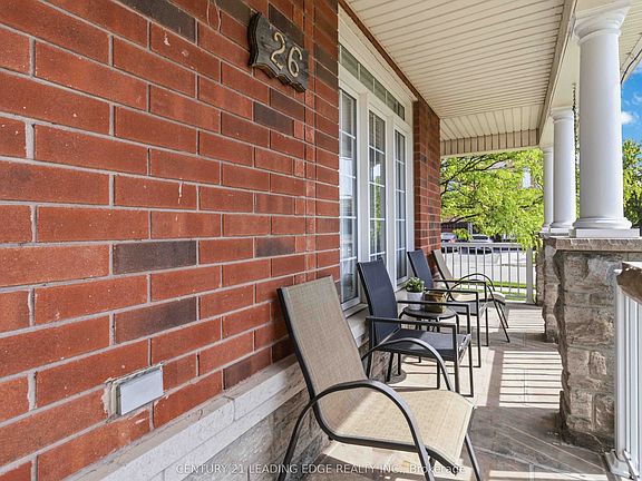 4th image of 26 Huntspoint Dr