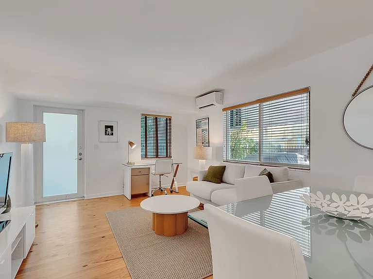 1035 Meridian Ave #6 — Photo 6